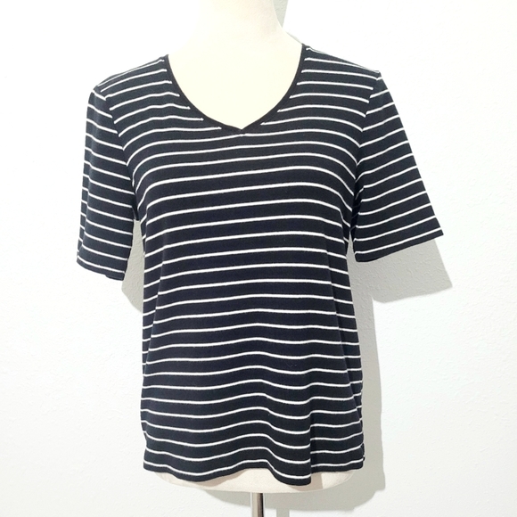 Chico's Women's Black White Striped T-Shirt Size 1 (US Medium) 100% Cotton - Picture 1 of 10